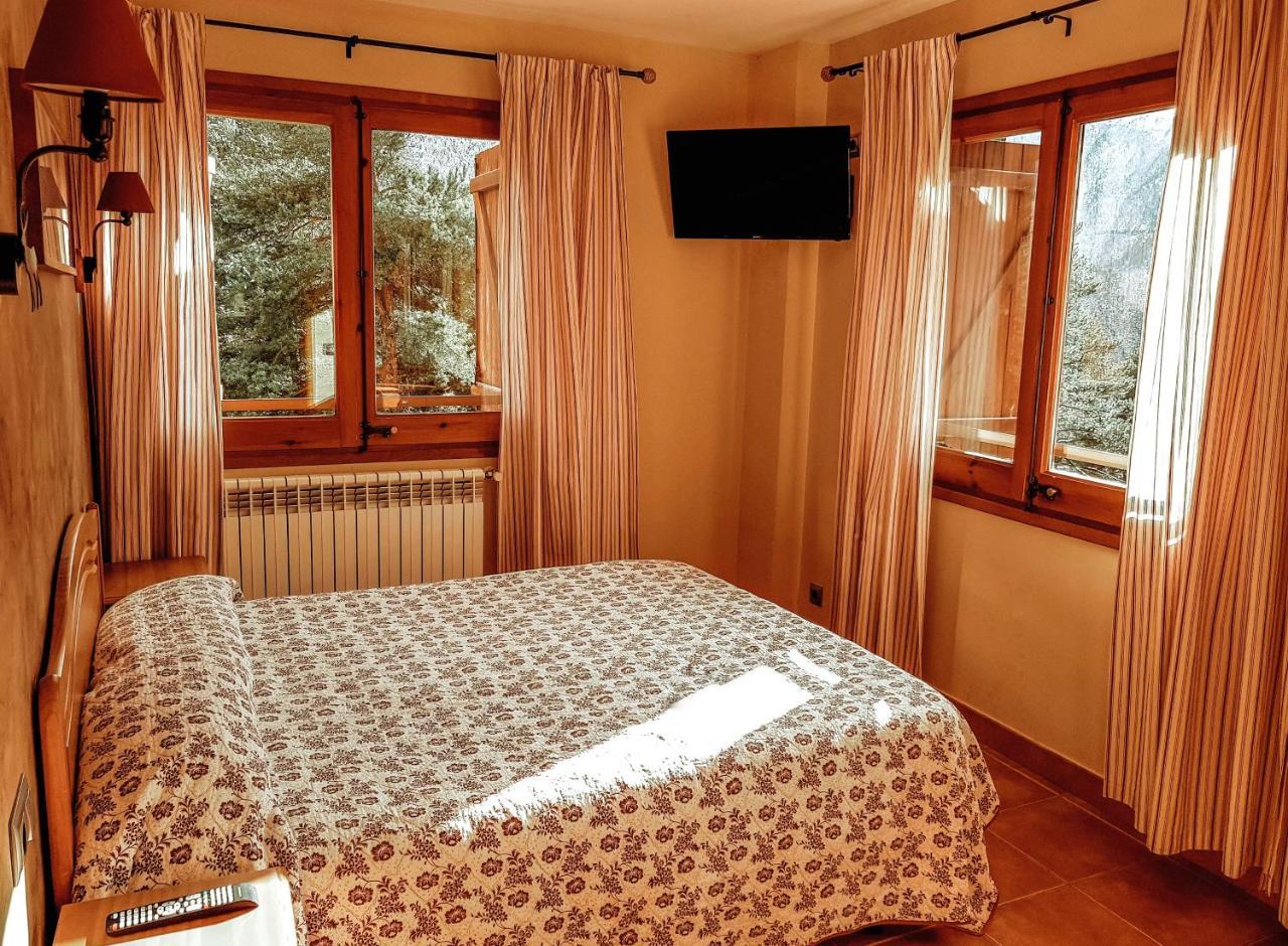 Hotel Camp Del Serrat Лес Эскальдес Экстерьер фото